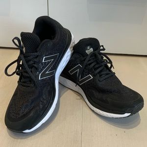 New Balance Fresh Foam runners - size 10